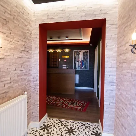 Boutique Kooperativa * Πόγραδετς